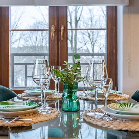 Invest Park A14 Baseny, Sauny, Silownia 스클라르스카포렘바