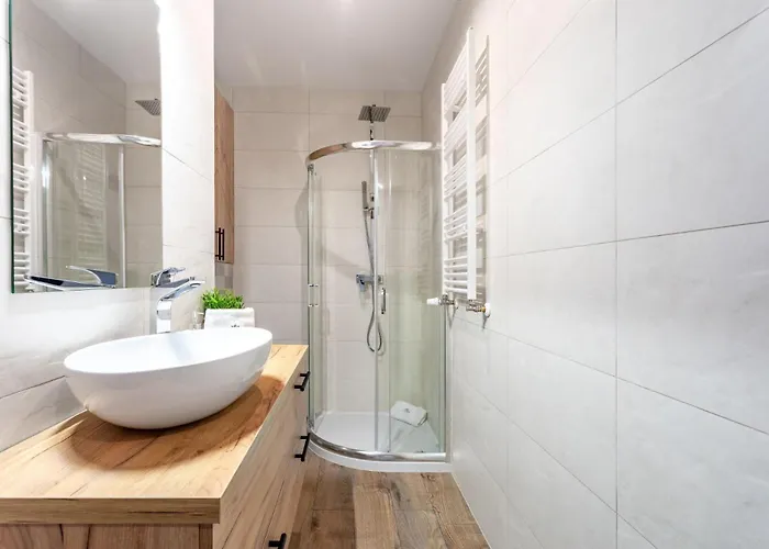 Invest Park A14 Baseny, Sauny, Silownia * Szklarska Poręba